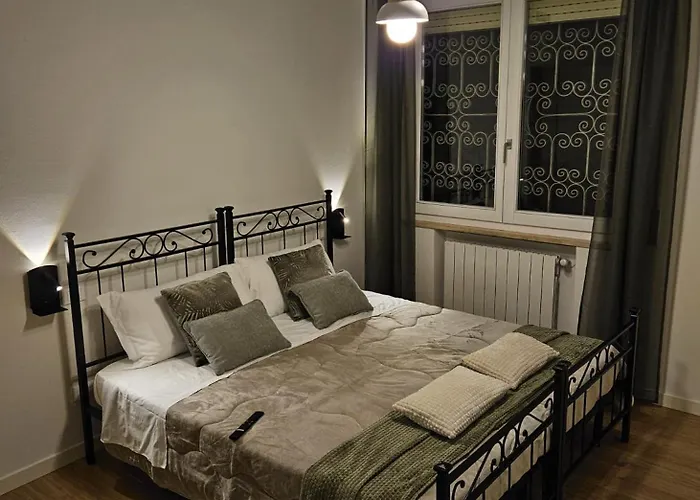 Casa A - Giardino E 3 Posti Auto In Cortile アパート