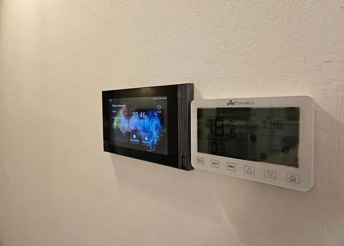 Casa A - Giardino E 3 Posti Auto In Cortile アパート