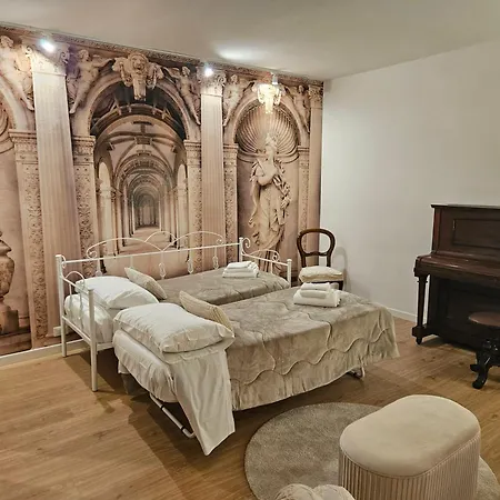 Casa A - Giardino E 3 Posti Auto In Cortile Apartamento Verona