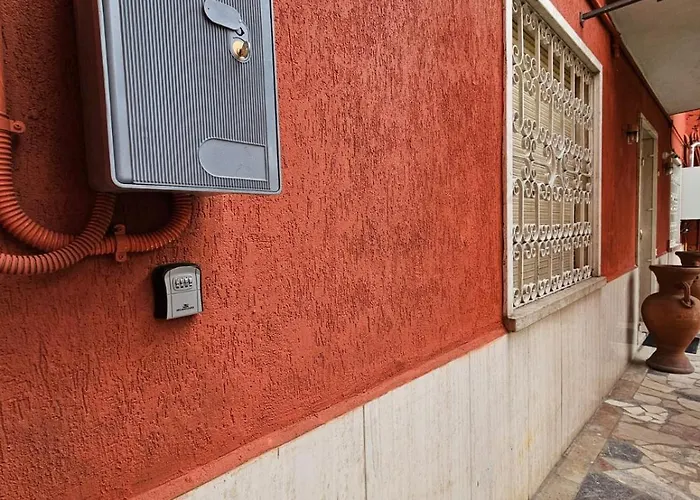 Casa A - Giardino E 3 Posti Auto In Cortile
