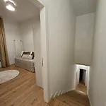 Daire Casa A - Giardino E 3 Posti Auto In Cortile *
