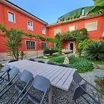 Casa A - Giardino E 3 Posti Auto In Cortile * Verona