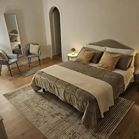 Casa A - Giardino E 3 Posti Auto In Cortile Апартаменты